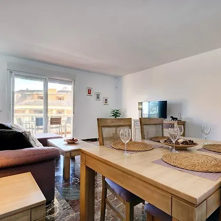 Appartement Spacious 2 Bedroom With Sea View! *