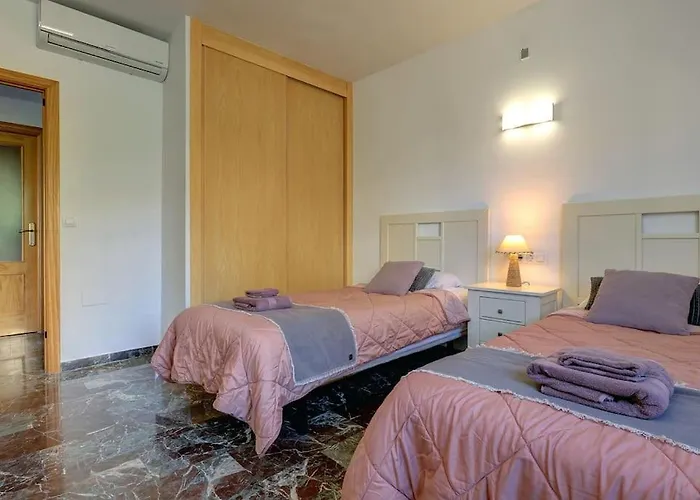 アパート Spacious 2 Bedroom With Sea View!