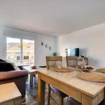 Appartement Spacious 2 Bedroom With Sea View! *
