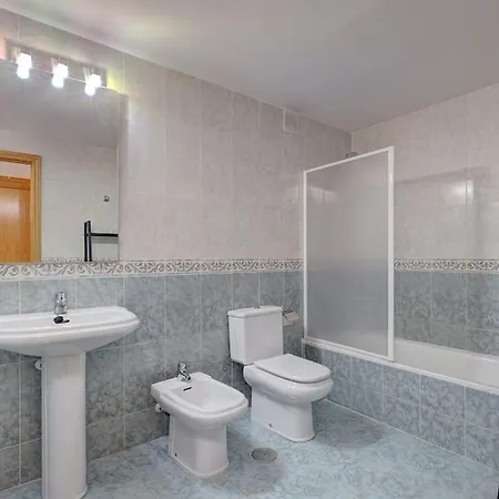 Spacious 2 Bedroom With Sea View! Apartamento