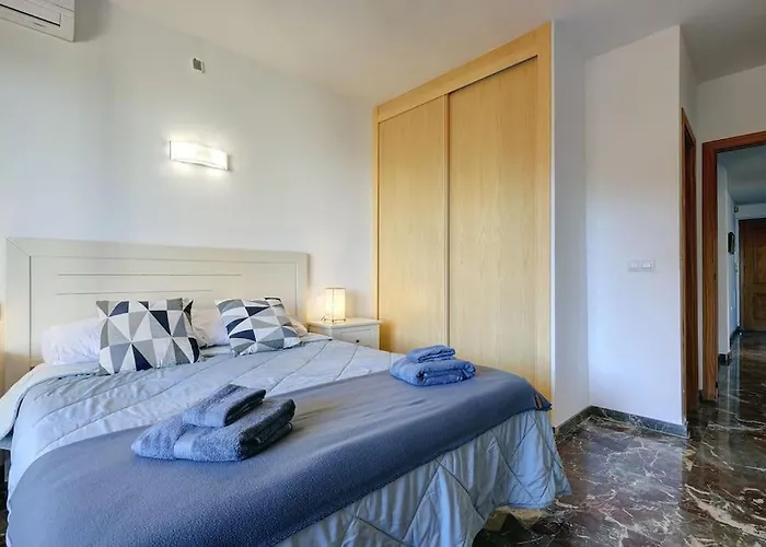 Spacious 2 Bedroom With Sea View! Lejlighed Fuengirola